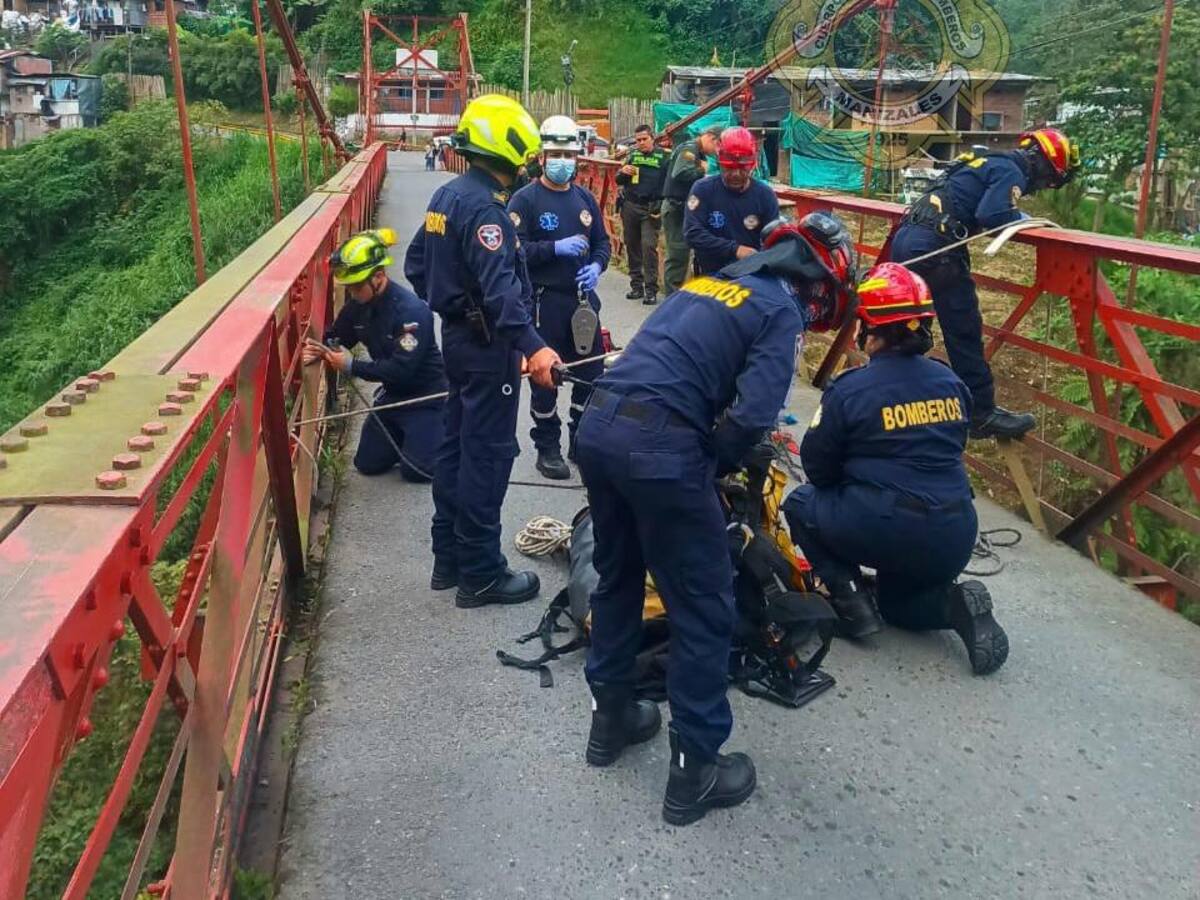 Organismos de socorro recuperan un cuerpo sin vida en la quebrada Olivares
