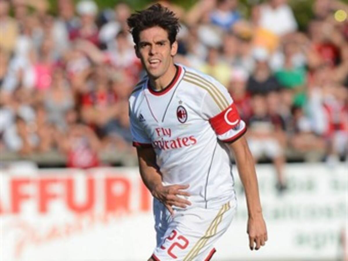 Kaká se suspende el sueldo mientras se recupera de lesión en su pierna