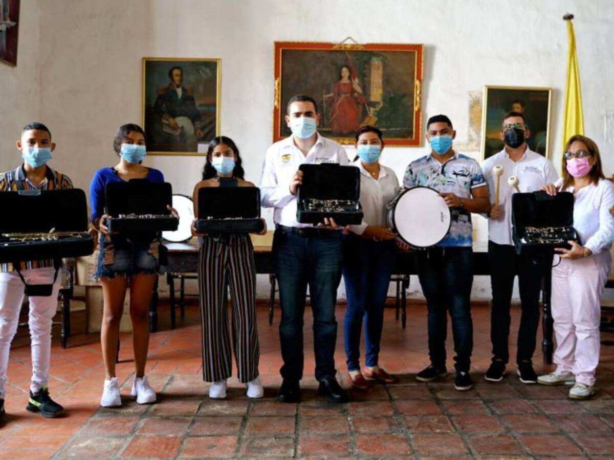 La música en Talaigua resuena con nuevos instrumentos musicales