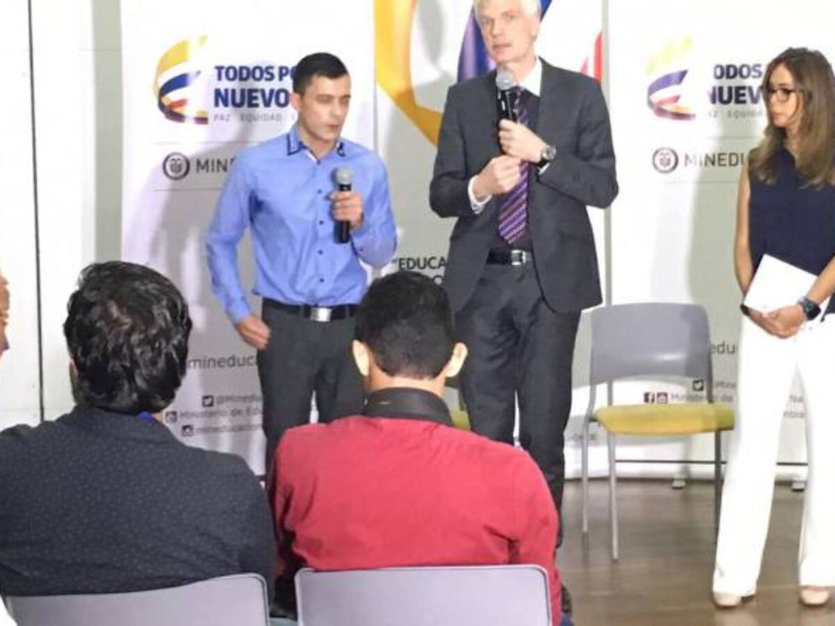 Colombia es admitida en la OCDE por avances en Educación