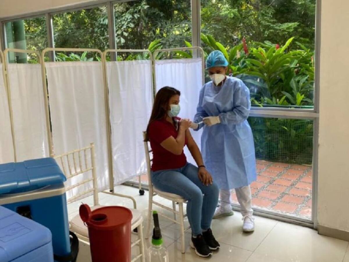 Puerto de Cartagena vacunó a familiares de sus colaboradores