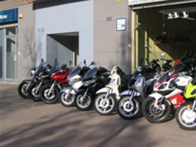 Se disparan las ventas de motos y carros por el &#039;pico y placa&#039;