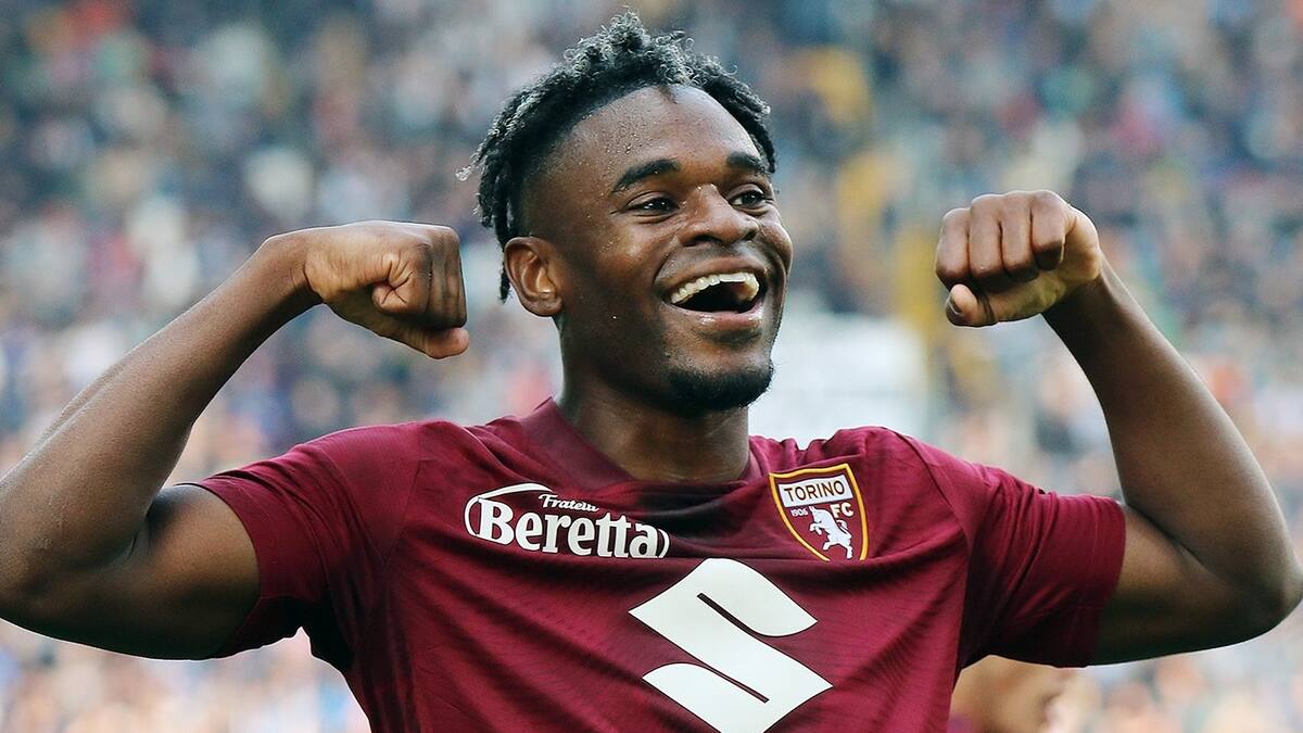 Duván Zapata sigue en racha: golazo y figura en triunfo del Torino