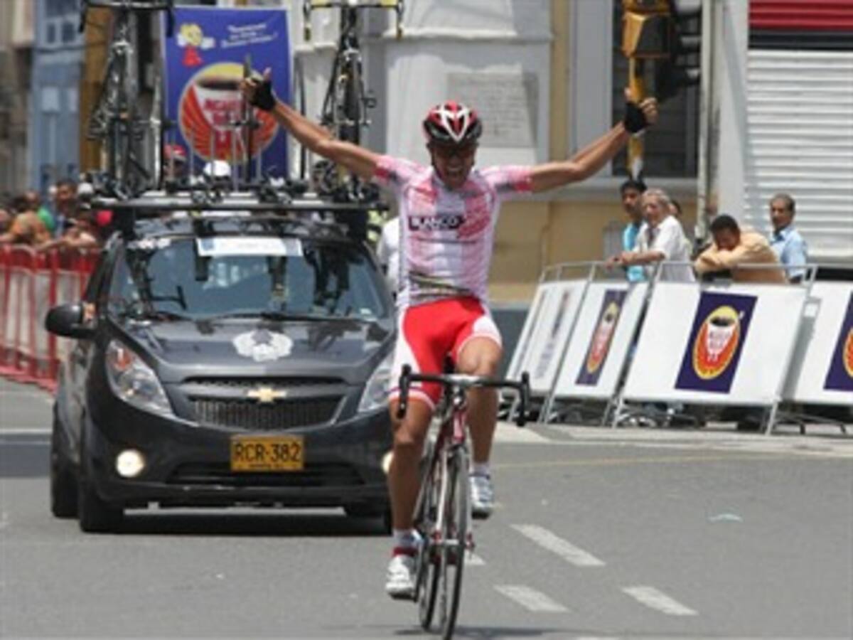 Juan Pablo Villegas gana segunda etapa de la Vuelta al Valle y se consolida como líder