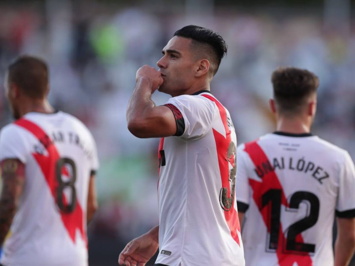 En el corazón de los hinchas del Rayo: Vallecas se rinde ante Falcao García