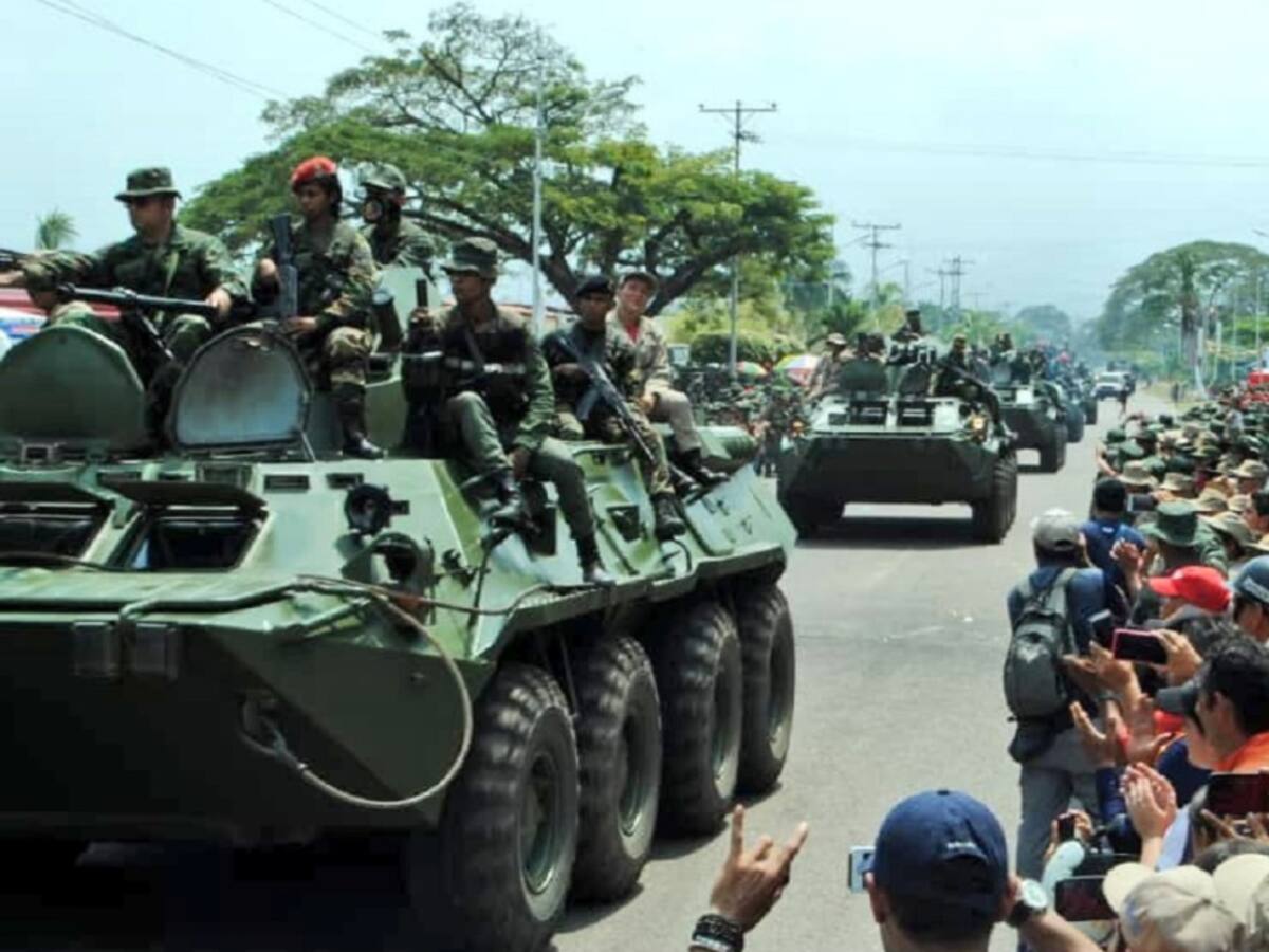 Venezuela realiza ejercicios militares en la frontera con Colombia