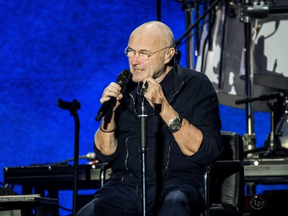 Phil Collins revela que tuvo cinco cirugías de rodilla y desarrolló problemas renales por beber