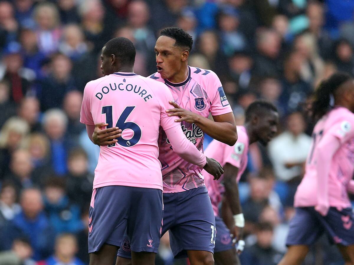 Yerry Mina reapareció con el Everton después de 14 partidos y su equipo goleó de visitante