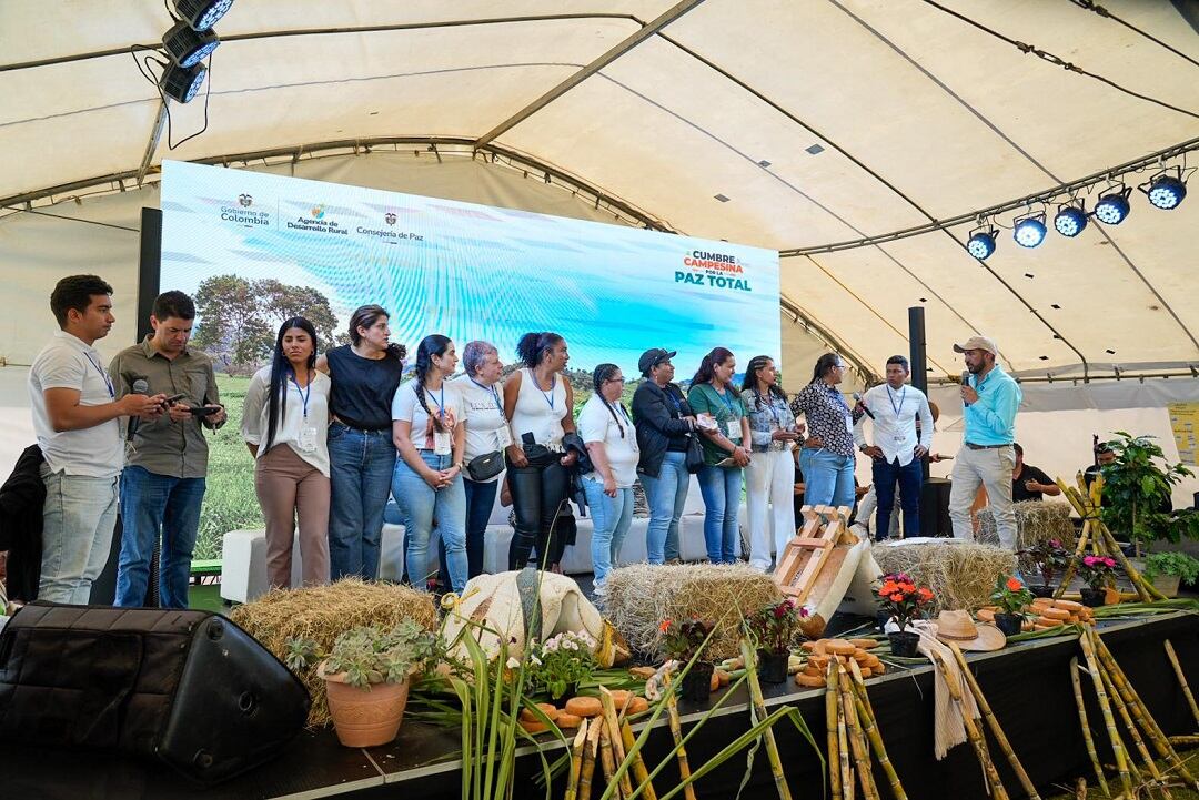 En la Cumbre Campesina por la Paz Total anunciaron inversiones en Antioquia para el desarrollo rural