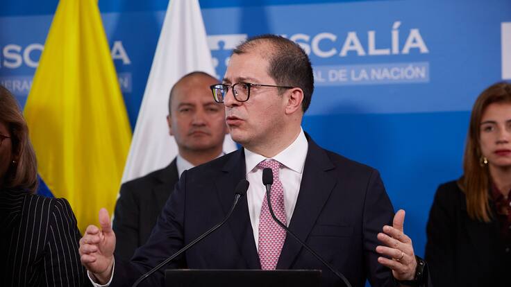 Así se ven los seis libros que Francisco Barbosa hizo sobre su periodo en la Fiscalía