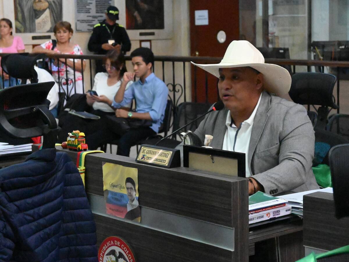 Concejal de Ibagué denuncia seguimientos ilegales en contra de su familia