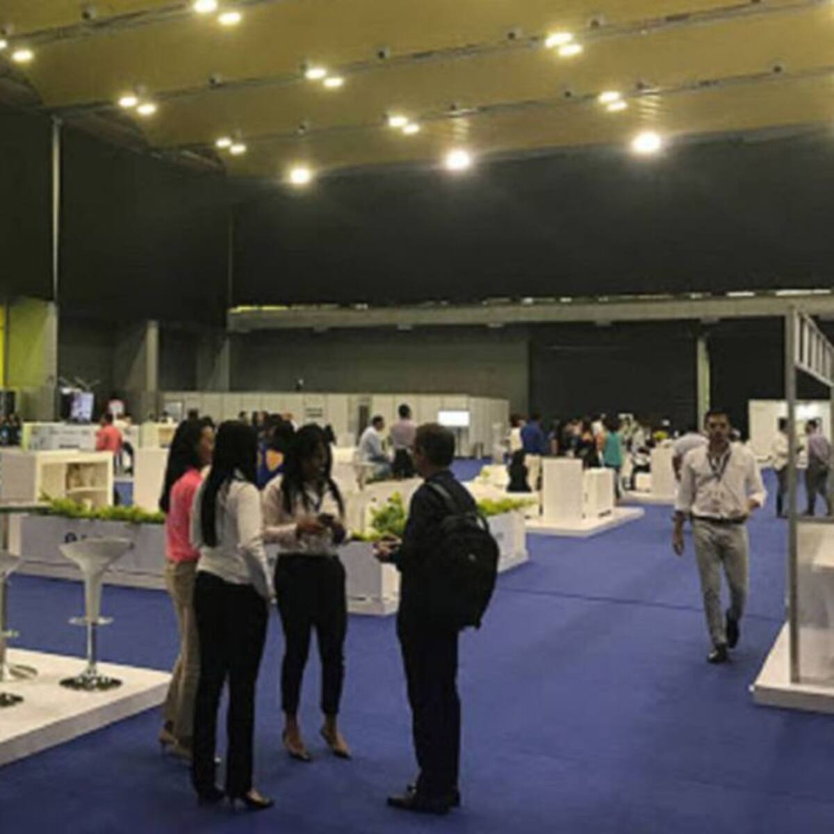 Quince mil personas se espera que asistan a la primera feria presencial