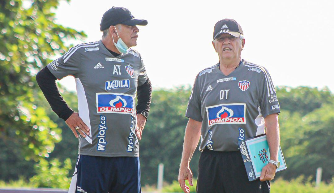Julio Comesaña en sus primeros entrenamientos con el Junior.