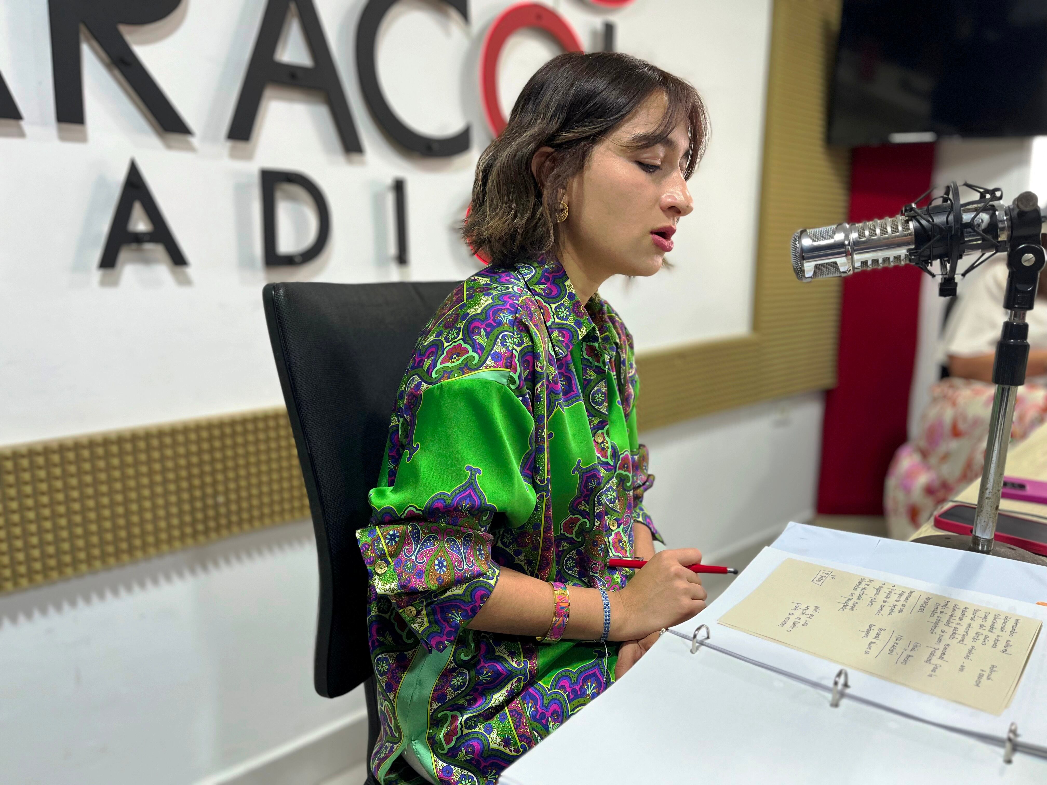 “Siento culpa de sacrificar a mi hijo”: Laura Sarabia