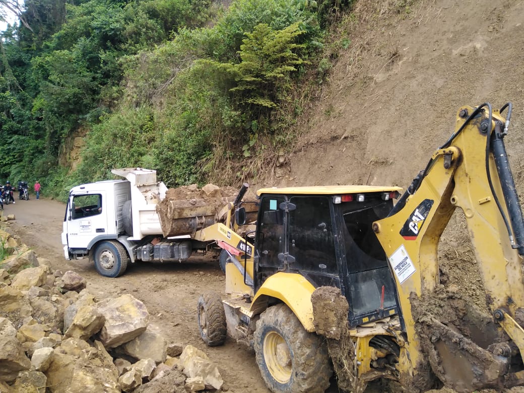 Son cerca de 2.500 metros cúbicos de material en derrumbes que han sido retirados de las vías secundarias y terciarias.