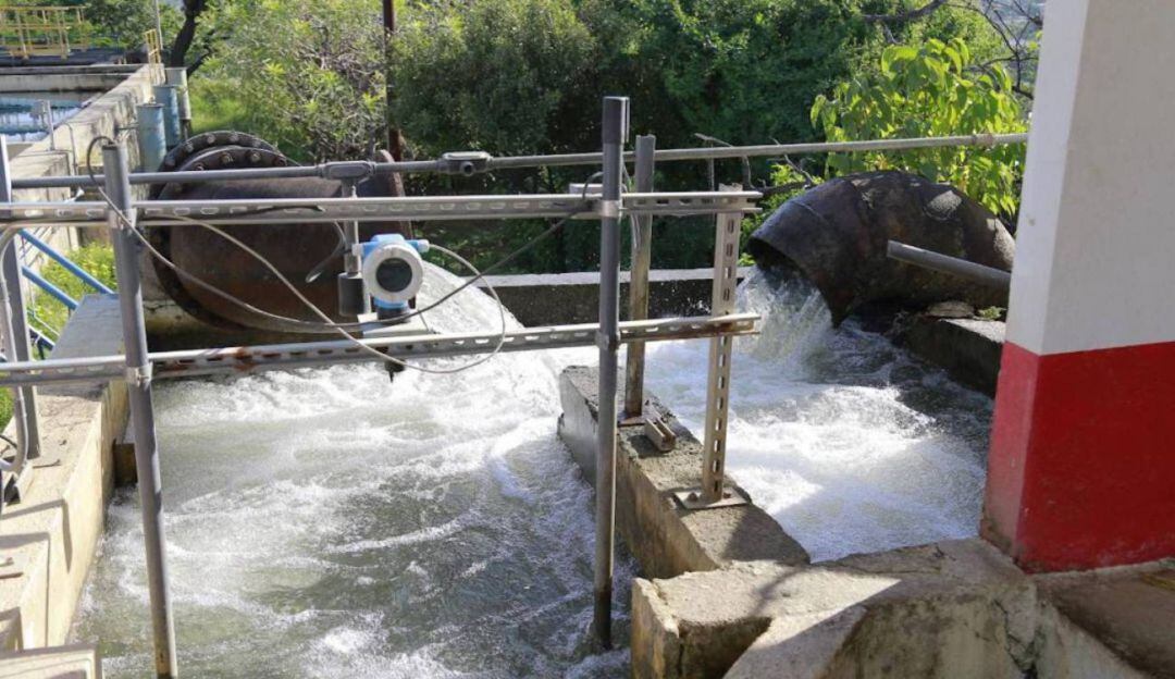 Trabajos en la bocatoma del río Piedras y Paso del Mango