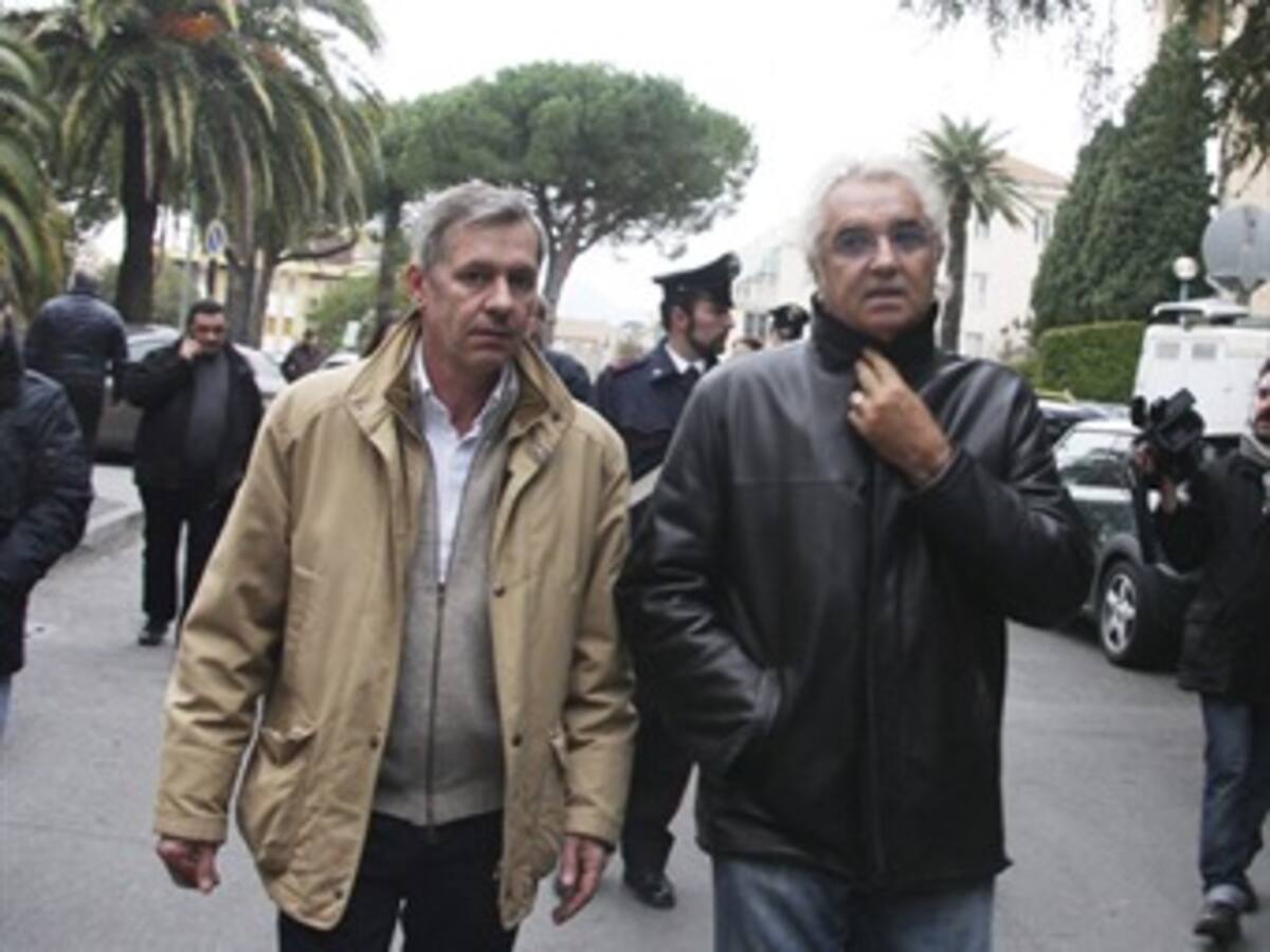Ex director deportivo de Renault Flavio Briatore visitó a Robert Kubica