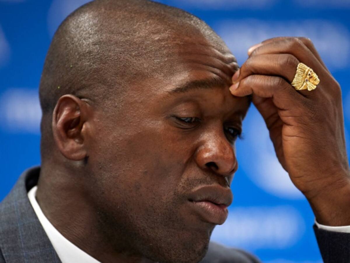 Es una pérdida de tiempo pensar en parar a Messi: Seedorf, DT del Deportivo