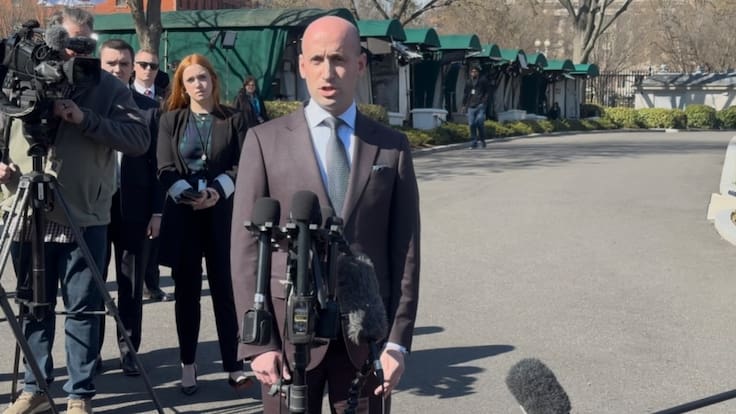 Relación migratoria entre EE.UU. y Colombia funciona sin restricciones: subjefe de gabinete de Trump