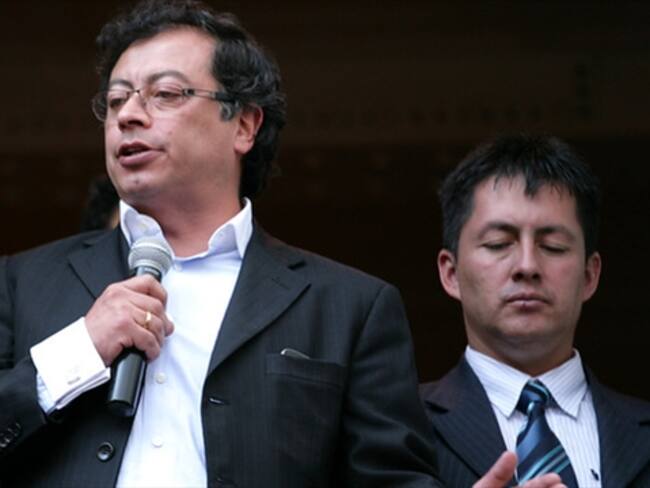 Se necesita cese bilateral para acabar con la orgía de la sangre: Petro