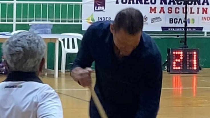 Llovió más adentro que afuera en el Coliseo Vicente Díaz Romero