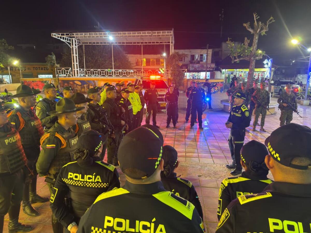 Más de 855 policías garantizan seguridad y convivencia en Bolívar durante la Nochebuena