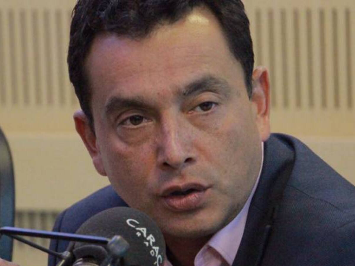 “Oportunismo electoral, una de las razones para aspirar por firmas”: Libreros