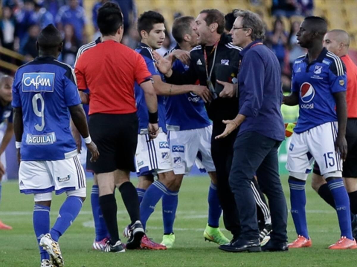Lunari: Puedo ser mal entrenador, pero salgo a la cancha con el corazón