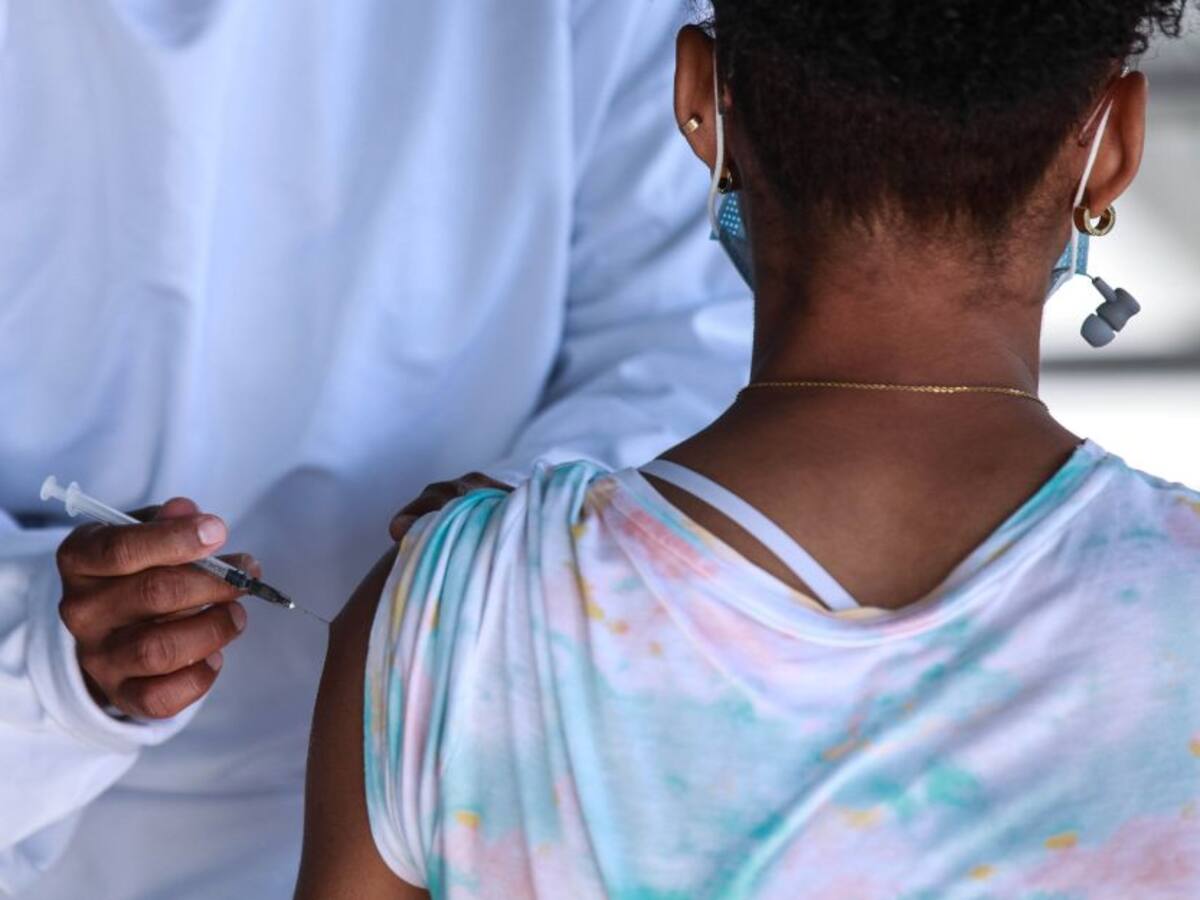 ¿Dónde vacunarse contra COVID-19 hoy 31 de enero en Bogotá?