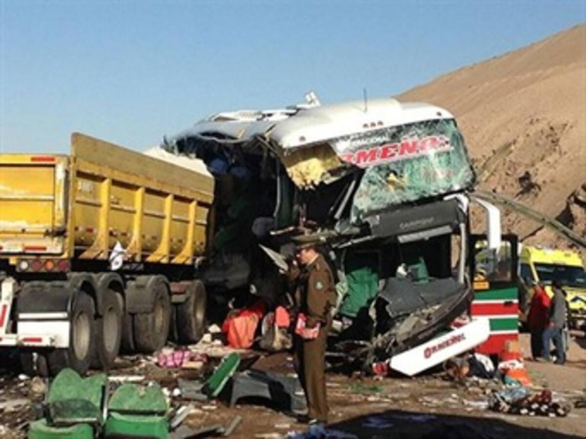 Al menos 50 muertos en accidente de camión en Perú