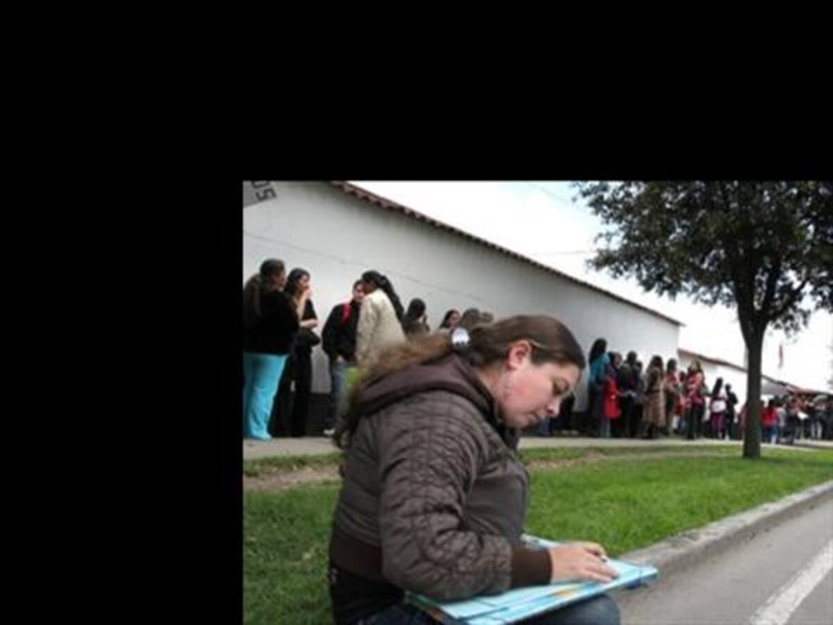 Estudio revela que los bogotanos gastan menos tiempo encontrando empleo