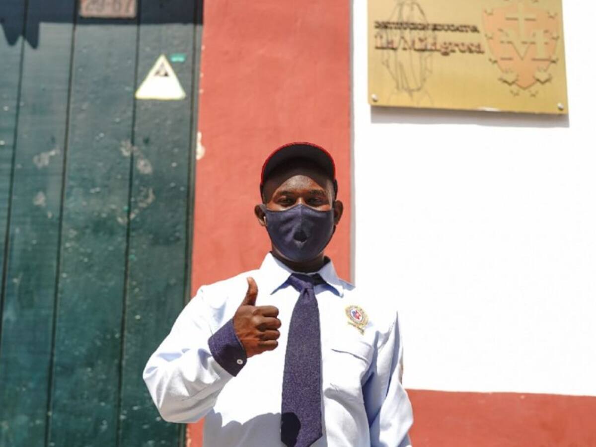 Colegios oficiales de Cartagena ya tienen servicio de vigilancia