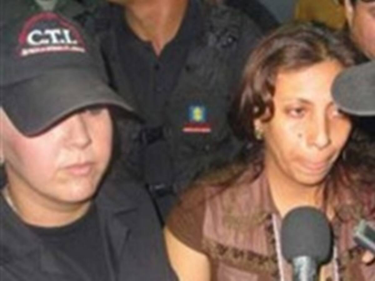 Condenan a 6 años de cárcel a la congresista Karely Lara