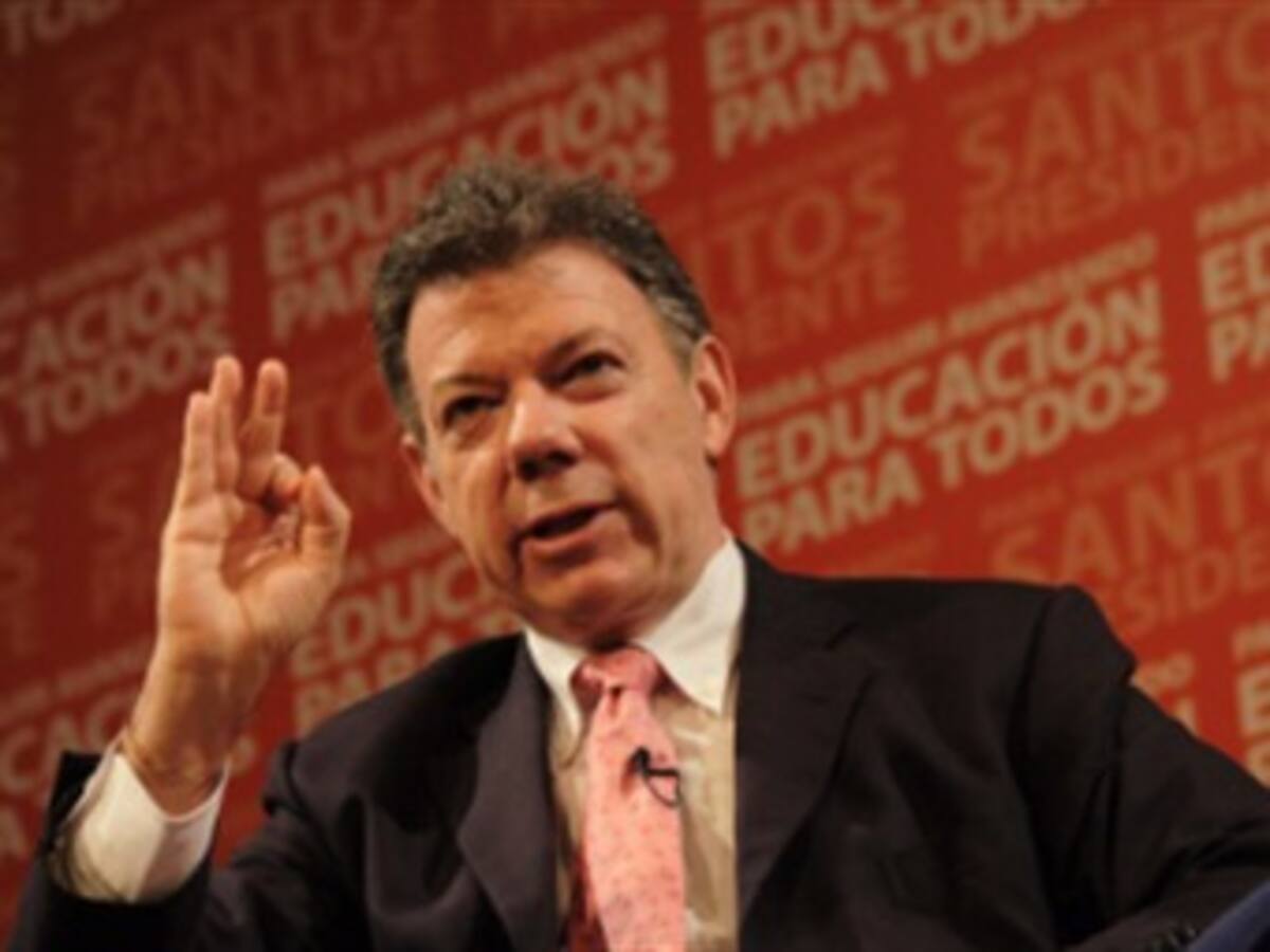 Santos dice que si no fuera candidato votaría por Vargas Lleras
