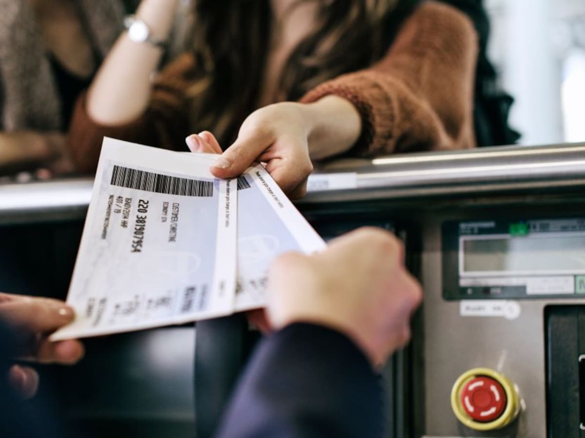 Los trucos para conseguir los tiquetes más baratos en temporada alta