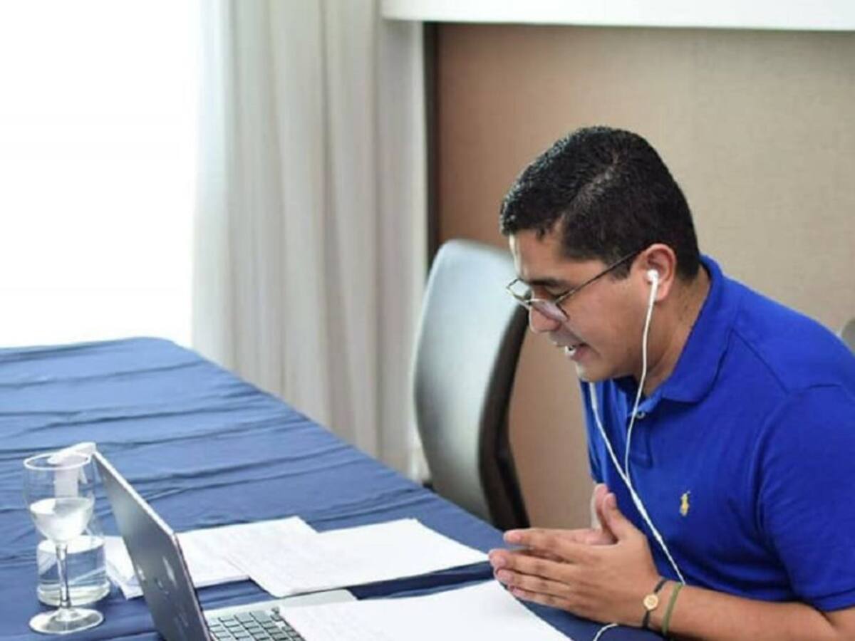 Representante Christian Moreno confirma tener coronavirus