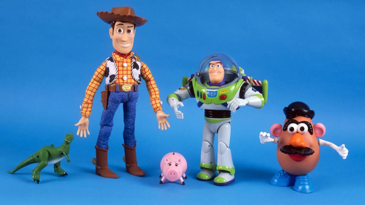 Woody y Buzz regresan para salvar a los niños de la tecnología en el nuevo tráiler de ‘Toy Story 5′