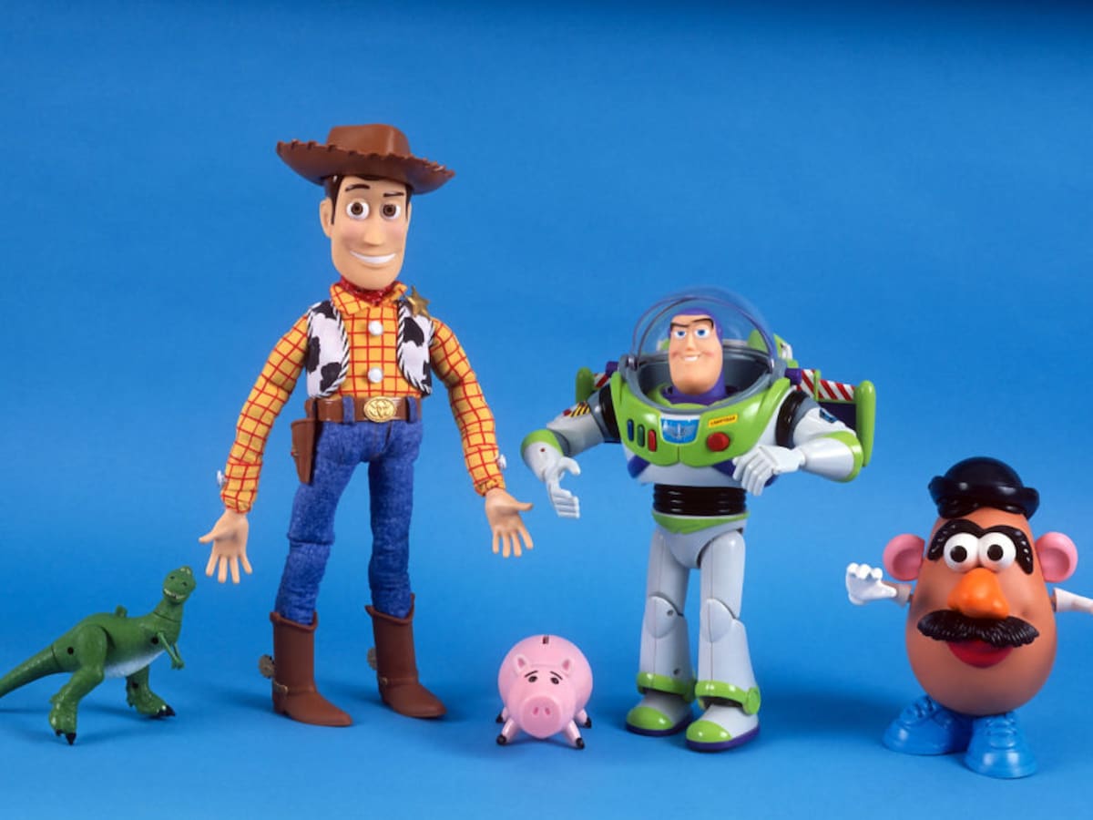 Woody y Buzz regresan para salvar a los niños de la tecnología en el nuevo tráiler de ‘Toy Story 5′