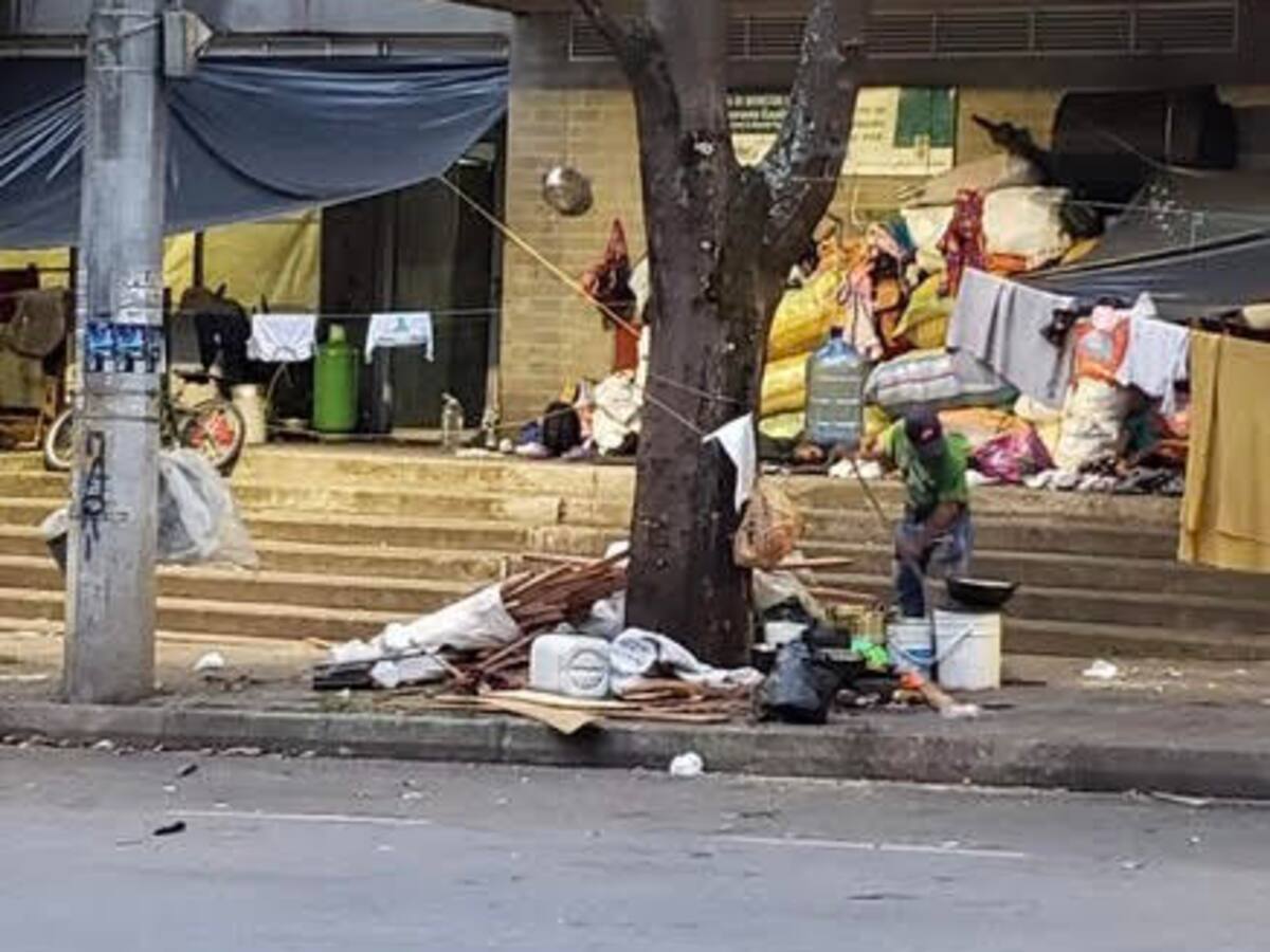 Otro grupo de indígenas se asentó en el cementerio San Lorenzo de Medellín