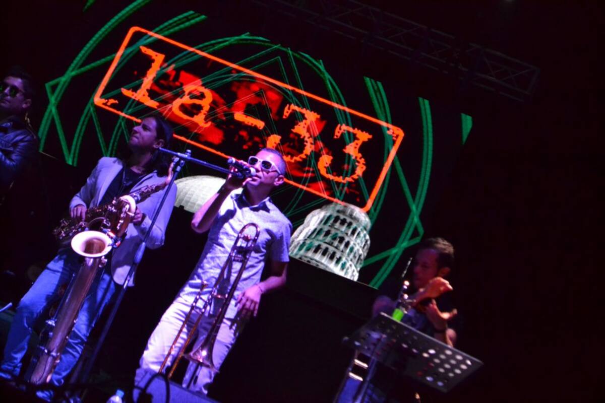 Además de la música y la cerveza, el evento contó con diferentes formas de arte como tatuajes, aerografía y artesanías.