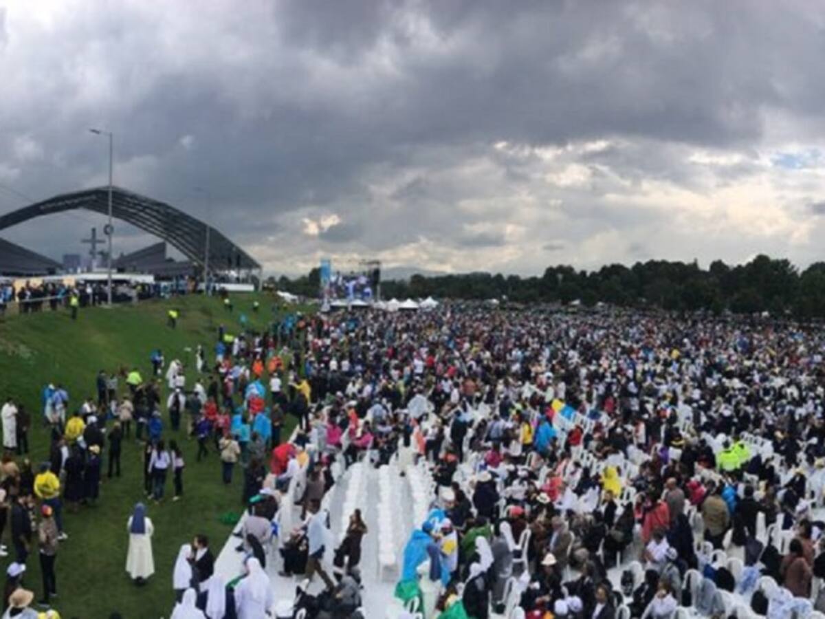 Multitudinaria eucaristía del papa Francisco en el parque Simón Bolívar