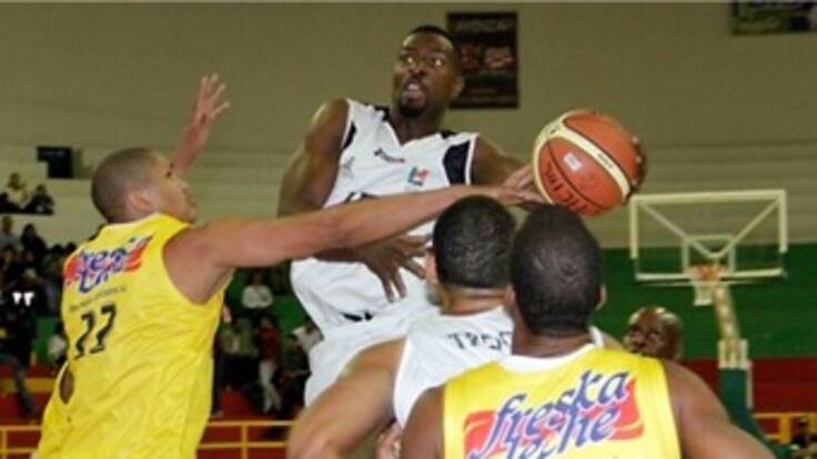 Búkaros terminó con el invicto de Guerreros e igualó la serie 1-1 en la final de la Copa Invitacional de Baloncesto