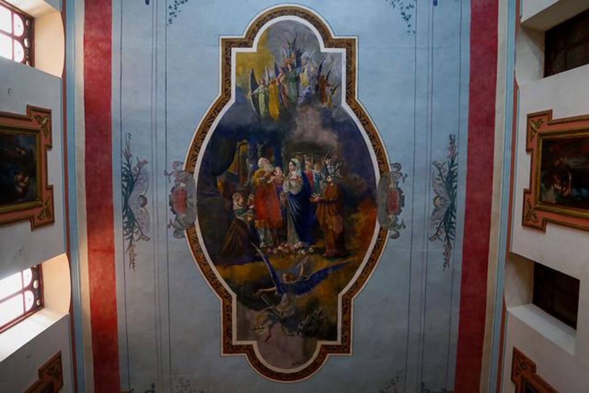 Imágenes de algunas de los principales templos e iglésias cátolicas de Bogotá, donde los fieles se reúnen a conmemorar la pasión de Cristo.