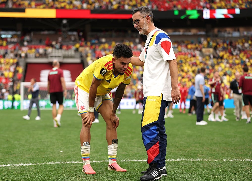 Luis Díaz lamenta la eliminación de Colombia del Mundial / Getty Images