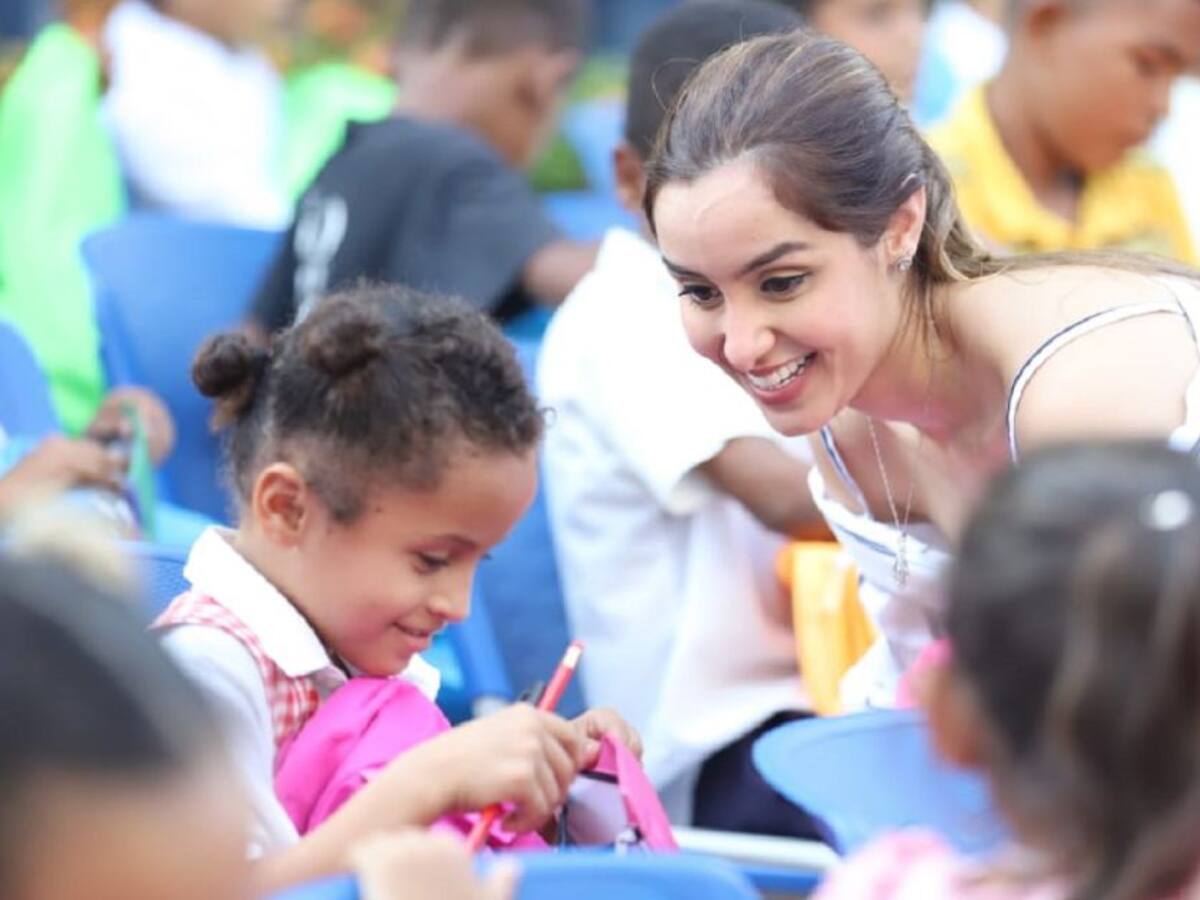 Gestora Social de Bolívar entregó kits escolares en Mompox