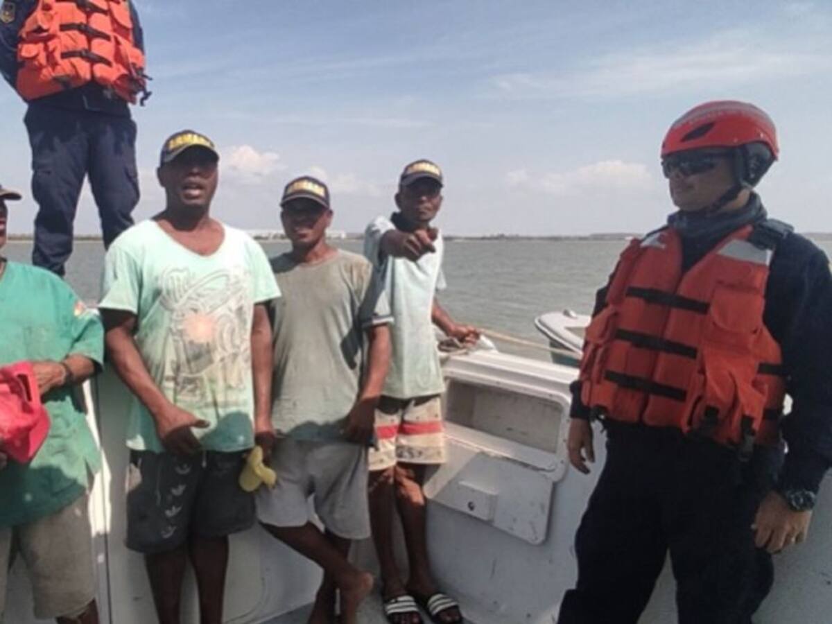 Armada rescató cuatro pescadores en Punta Canoa