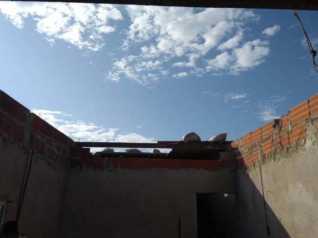 Dos viviendas destechadas por fuertes brisas en Barranquilla