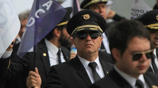 Aerocivil recibe apoyo por decisión que permite a Avianca contratar pilotos extranjeros. Foto: Colprensa