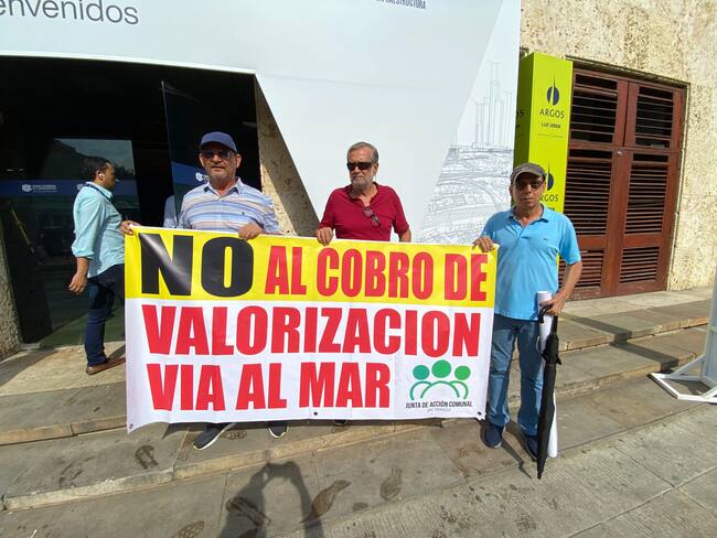 Residentes de Manga protestaron por el cobro de valorización de la Vía al Mar