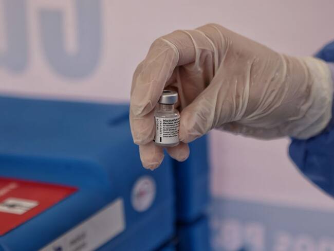 "Finalizar la vacunación este año en Colombia requiere aplicar más de 207 mil dosis por día"